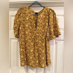 Ann Taylor, golden palm tree motif top! Great condition!Size Medium Tall
